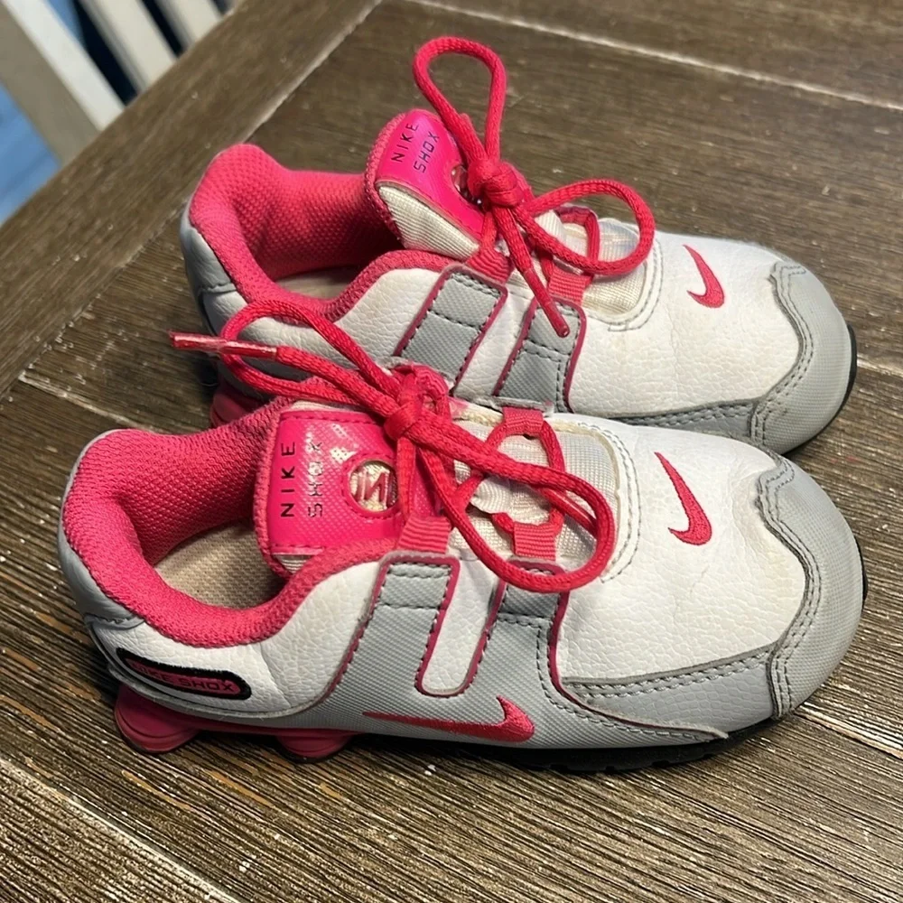 Vtg‎ Nike Shox Pink and Gray Sneakers